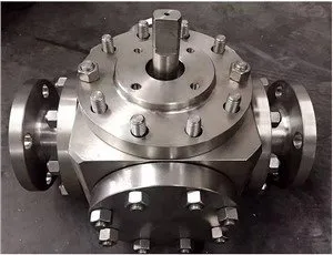 صمام الكرة رباعي الاتجاه